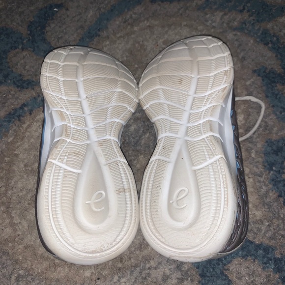 Esmoonlight Sneakers - Picture 5 of 5